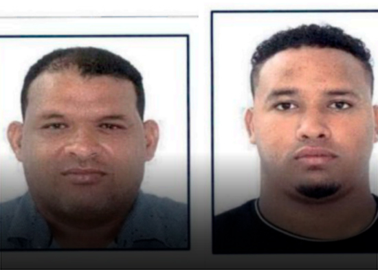 Armas y miles de dólares: lo encontrado en allanamiento a director municipal de Bayahibe y a su hijo