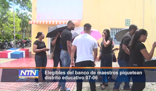 Elegibles del banco de maestros piquetean distrito educativo 07 06
