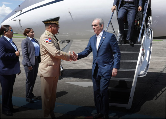 Abinader retorna al país tras reunión bilateral con Marco Rubio en Washington