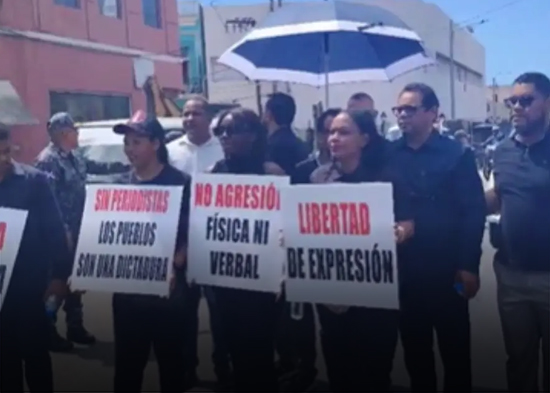 Periodistas marchan contra maltrato y censura en coberturas oficiales