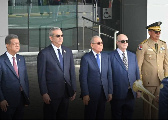 Comienza la reunión de Abinader con expresidentes sobre la situación de Haití