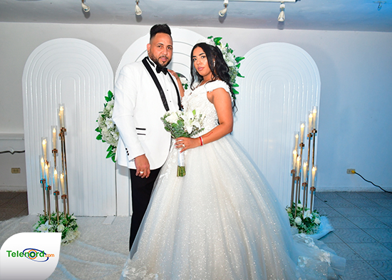 Celebran su unión matrimonial Roberto Fabian y Brayelina Mena
