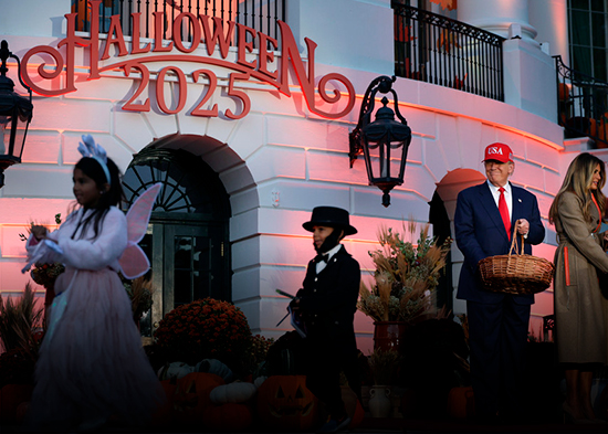 VIDEO: Trump es sorprendido por un 'mini Trump' en Halloween