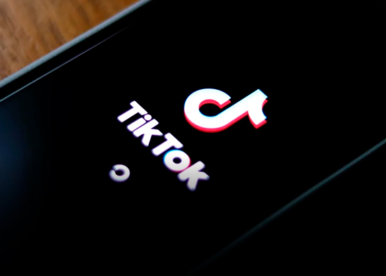 China afirma que trabajará con EEUU para resolver problemas relacionados con TikTok
