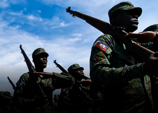 ¡30 años después! Haití resucita a su Ejército y planea "grandes cuarteles" en la frontera