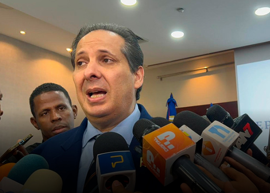 Salud llama de urgencia a vacunarse contra la influenza y advierte por mal uso de antibióticos