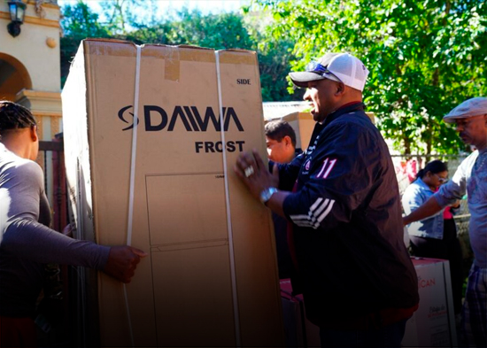 Gobierno dispone asistencia a familias afectadas por explosión de tubería en Santiago