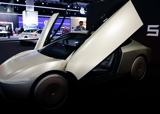 Tesla iniciará su servicio de robotaxis con un empleado de copiloto en vehículos autónomos