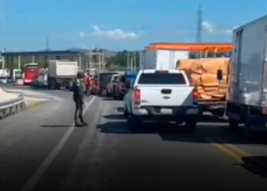 Al menos cinco fallecidos en accidente entre patana y motocicletas en San Cristóbal