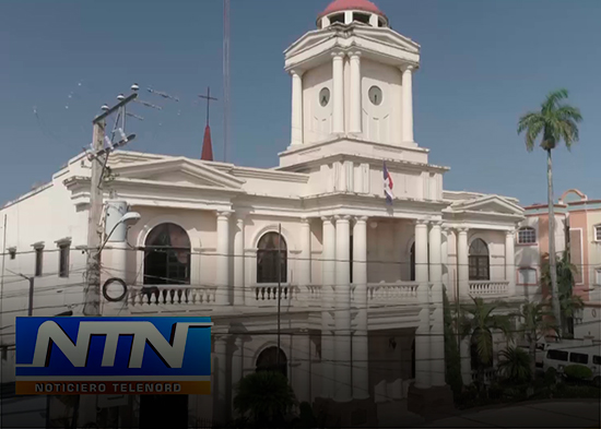 Ayuntamiento entrega regalía pascual a sus colaboradores