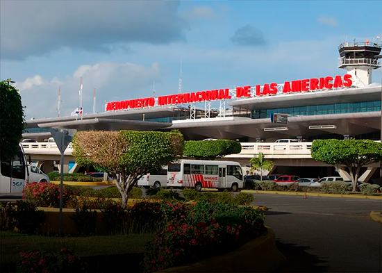 EE.UU. reabre espacio aéreo en el Caribe luego de incursión en Venezuela; vuelos reanudados