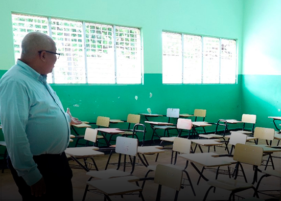 Contradicción en inicio de clases provoca aulas vacías