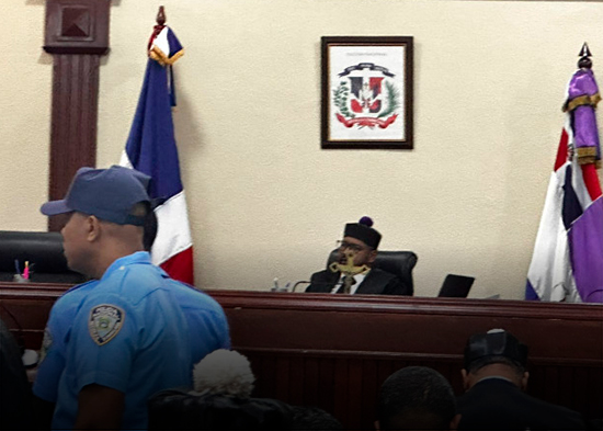 Hermana de Rubby Pérez llama “abogado del diablo” a defensa del Jet Set y el juez pone orden