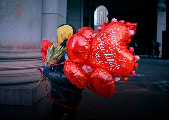 Por qué algunas mujeres prefieren amigas en vez de San Valentín y cómo lo celebran
