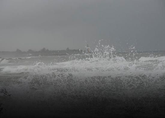 El COE amplía restricciones marítimas por oleaje anormal en las costas dominicanas