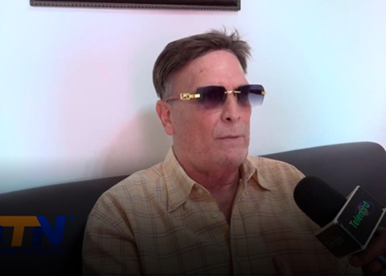 Hombre denuncia autoridades se niegan a ejecutar orden de desalojo