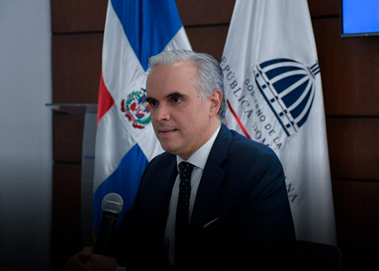 Educación ajustará salario mínimo de empleados administrativos de escuelas