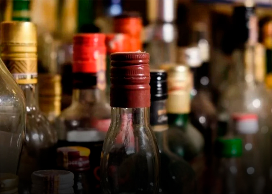 Autoridades intensifican operativos contra bebidas adulteradas por Semana Santa