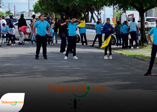 De juego a tensión: protesta estudiantil en el Liceo Américo Lugo SFM termina entre gomas y piedras