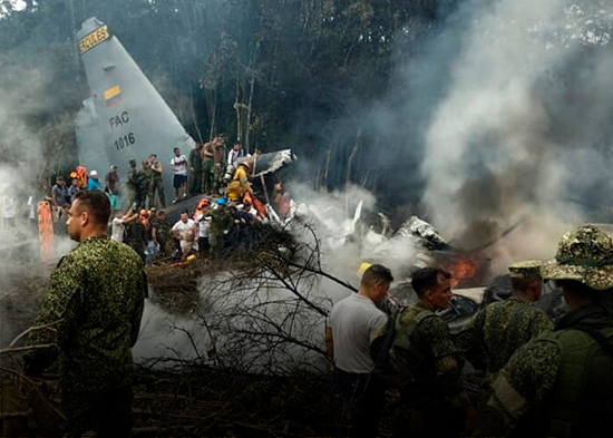 Aumenta a 66 la cifra de muertos en el accidente de avión militar en amazonía colombiana