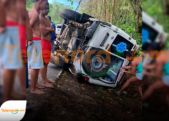 Ambulancia del 911 sufre accidente en Don Juan durante traslado de emergencia hacia Monte Plata