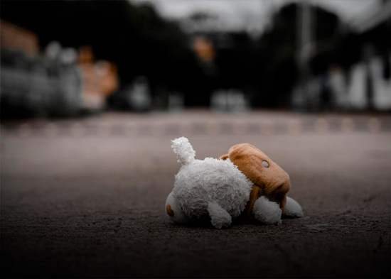 Familiares de menor desaparecida en Santiago revelan que fue captada por cámara de seguridad