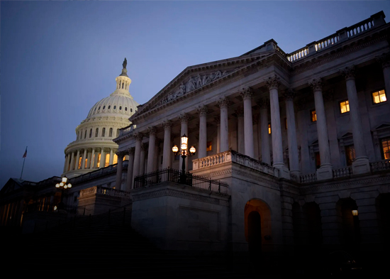 Fracasa en Congreso de EEUU intento de limitar poderes de guerra de Trump en Irán