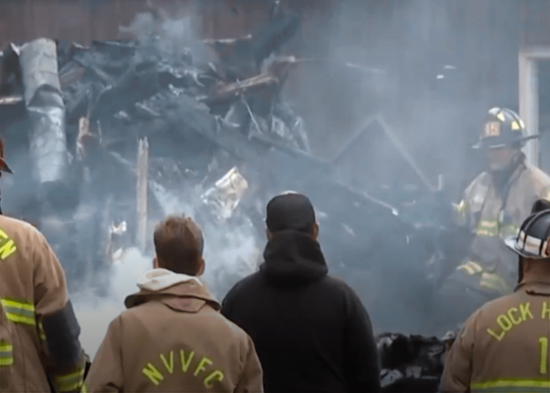 Madre y seis hijos mueren en explosión e incendio en Pensilvania