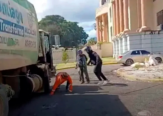 Obispo de Santiago exige justicia ante ataque motoristas