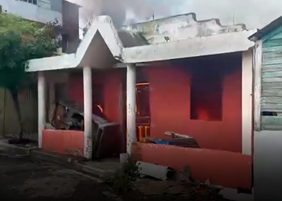 Se registra incendio en vivienda abandonada en sector Vista al Valle
