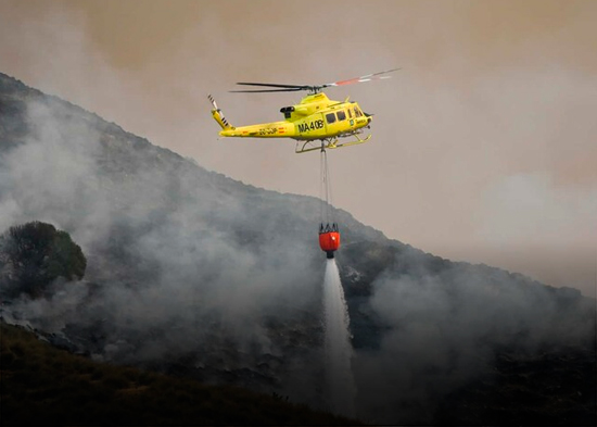 Al menos 12 fallecidos y 23 personas sin localizar en un violento incendio en el sur de España