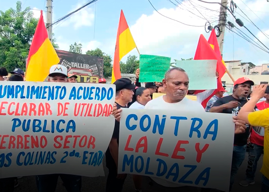 Grupos sociales y diversas entidades marchan contra la Ley Mordaza en SFM