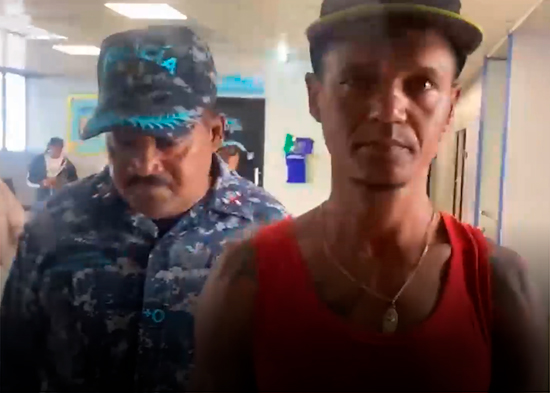 Se entrega hombre investigado por presunta compra de un arma de fuego a menor en SFM