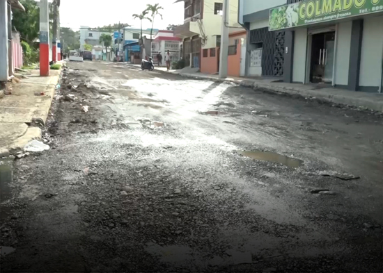 Ayuntamiento aclara paralización de asfaltado en calle José Reyes no se relacionada con INAPA