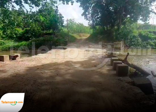 Comunidad de Genimillo incomunicada por puente colapsado y derrumbes en la carretera
