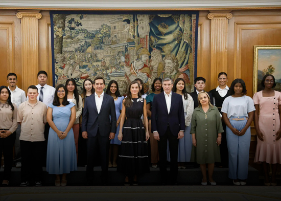 Jóvenes de Colombia, Perú y República Dominicana serán universitarios con becas de BBVA