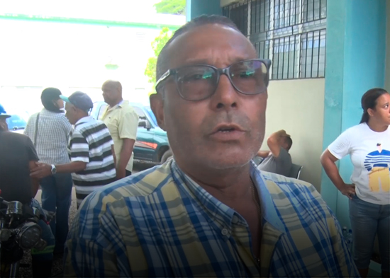 Comunitarios de Caperuza 2 denuncian grave contaminación por aguas negras
