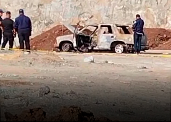 Hallan cuerpo calcinado junto a vehículo incendiado en una mina de La Vega