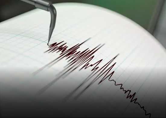 Un terremoto de magnitud 7,7 sacude la costa de Indonesia