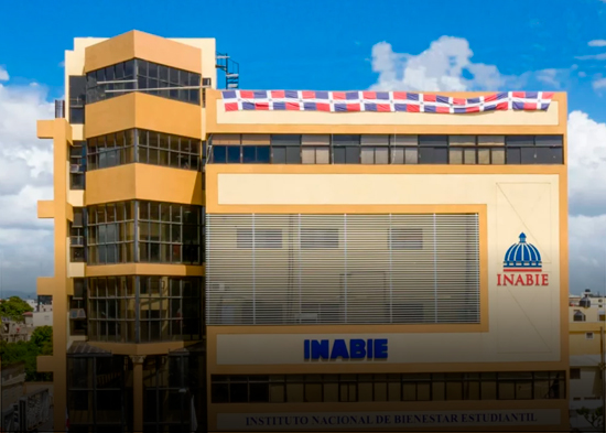INABIE defiende transparencia en licitación del almuerzo escolar
