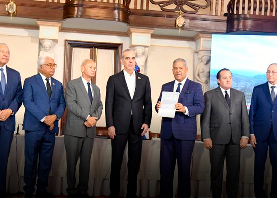 El gobierno formaliza la titulación de dos parques nacionales